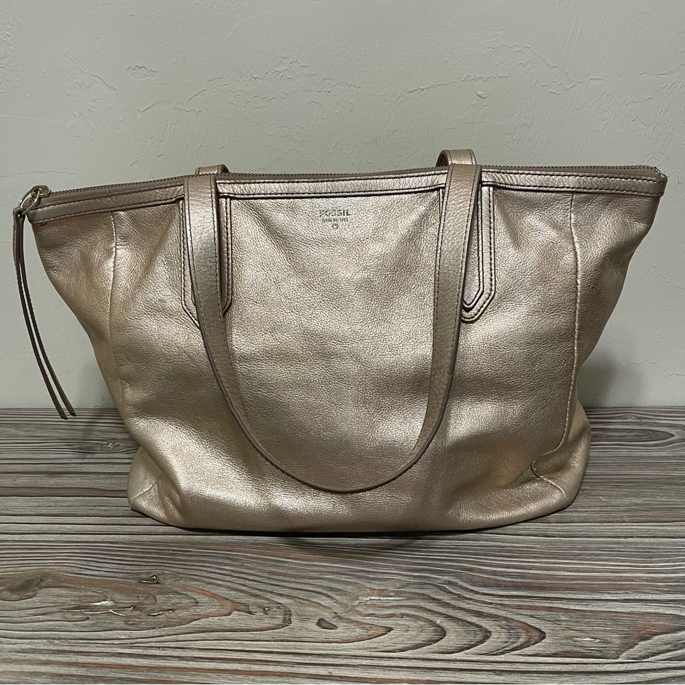 Fossil Sydney Shopper Tote Shoulder Bag Cowhide Leather Metallic Gold Zip Close - Picture 2 of 16